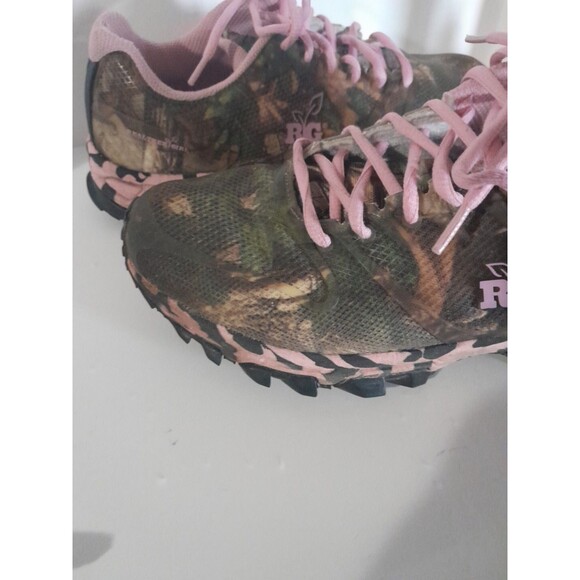 'Real Tree Girlls" Shoes Size Womens 10m Green/Pink Camo Hunting-Fishing - Picture 2 of 16
